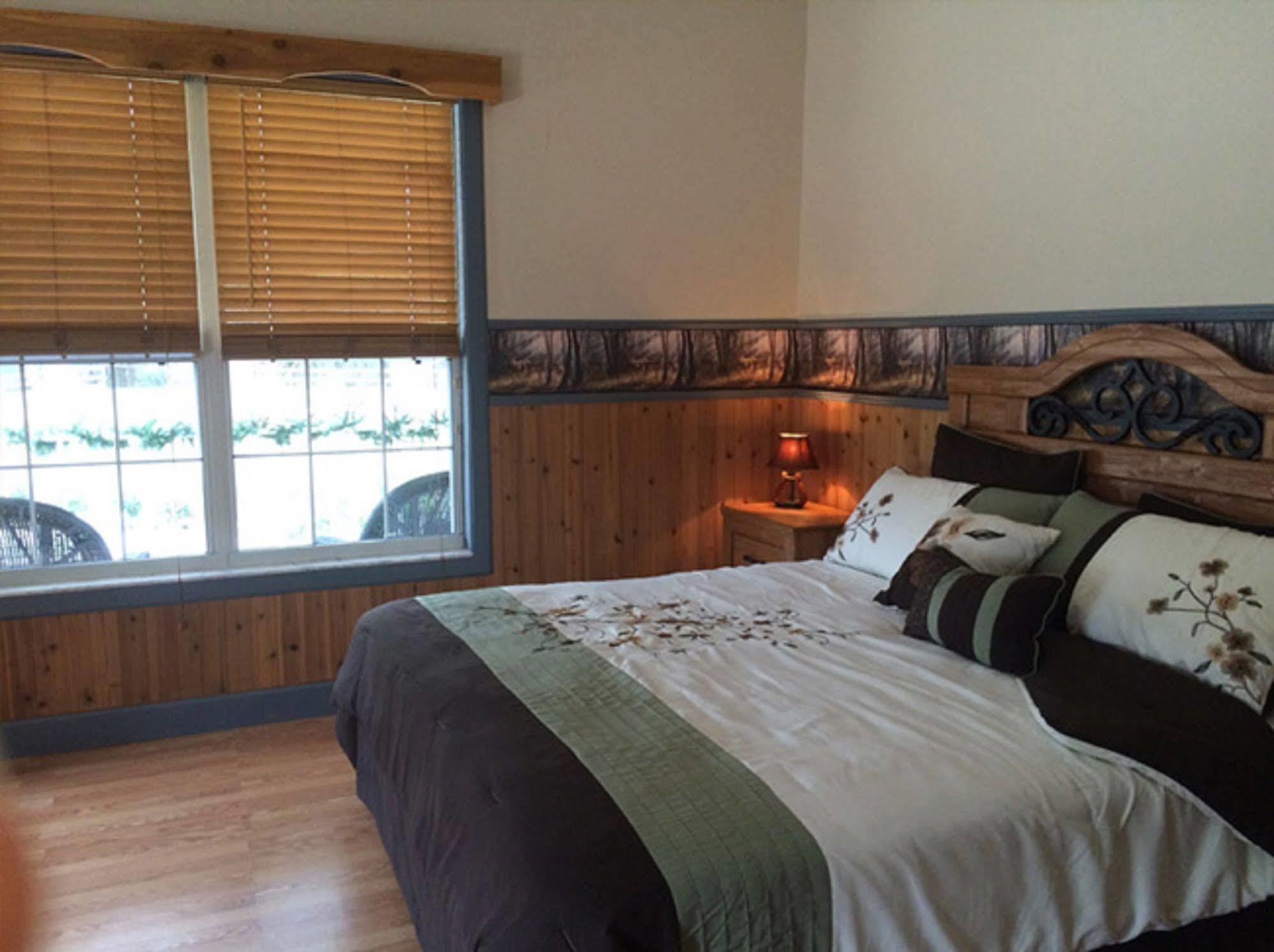 לינה וארוחת בוקר Floral City Rock Pointe Ranch מראה חיצוני תמונה