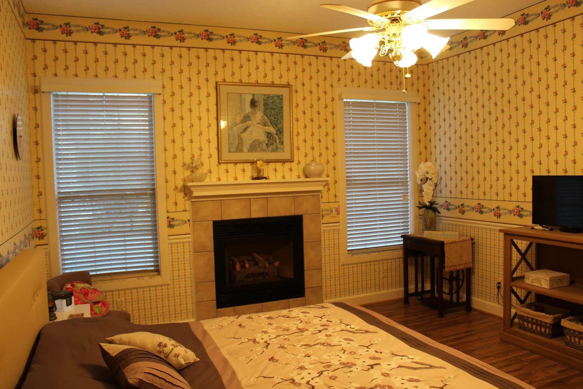 לינה וארוחת בוקר Floral City Rock Pointe Ranch מראה חיצוני תמונה